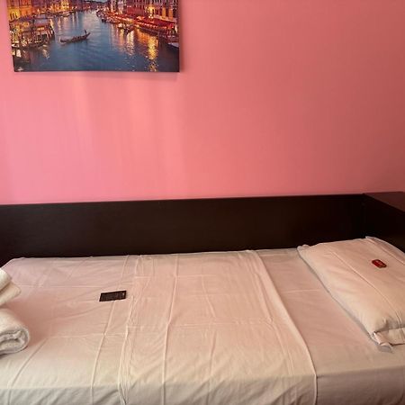 Appartement Affitta Camera à Mestre Extérieur photo